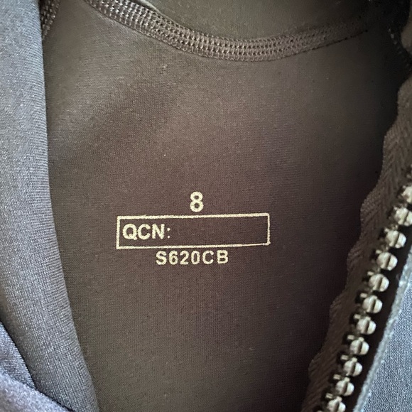 Neosport kid’s wetsuit age 8. - Picture 4 of 5